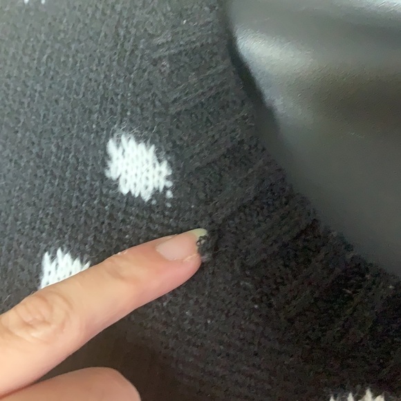 Vintage🧚♀️black ugly Christmas polar bear with polka dot print sweater size M - Picture 14 of 15